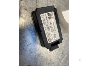 Gebruikte Bandenspanning module Tesla Model 3 Standard RWD Plus 60 kWh Prijs € 30,00 Margeregeling aangeboden door Poolman autodemontage