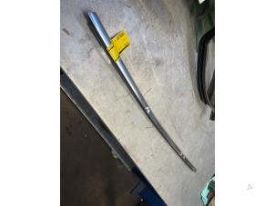 Gebruikte Raamlikker Tesla Model 3 Standard RWD Plus 60 kWh Prijs € 40,00 Margeregeling aangeboden door Poolman autodemontage