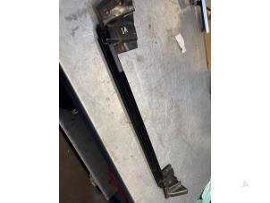 Gebruikte Raamlikker Tesla Model 3 Standard RWD Plus 60 kWh Prijs € 40,00 Margeregeling aangeboden door Poolman autodemontage