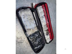 Gebruikte EHBO kit Tesla Model 3 Standard RWD Plus 60 kWh Prijs € 30,00 Margeregeling aangeboden door Poolman autodemontage