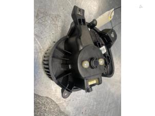 Gebruikte Chaufage Ventilatiemotor Alfa Romeo MiTo (955) 1.3 JTDm 16V Eco Prijs € 75,00 Margeregeling aangeboden door Poolman autodemontage