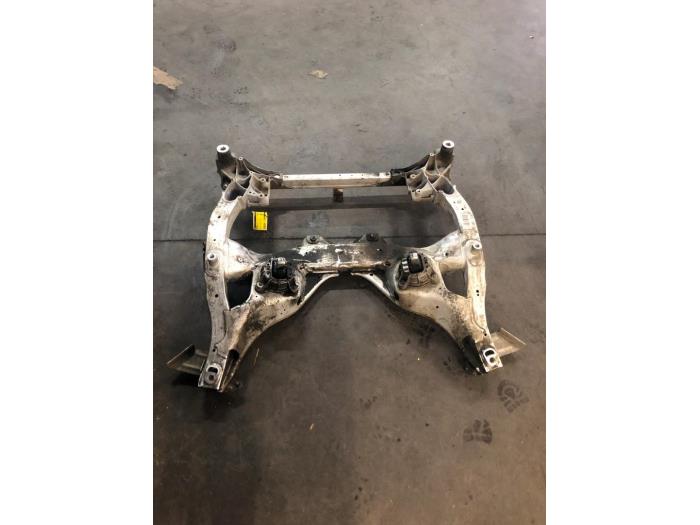 Gebruikte Subframe BMW 5 serie (F10) 520d 16V Prijs € 75,00 Margeregeling aangeboden door Poolman autodemontage