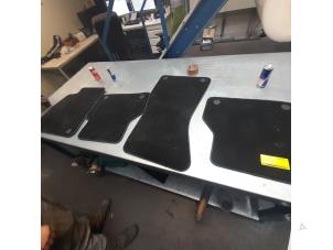 Gebruikte Matten Set Audi A7 Sportback (4KA) 3.0 V6 24V 55 TFSI Mild Hybrid Quattro Prijs € 48,40 Inclusief btw aangeboden door Poolman autodemontage