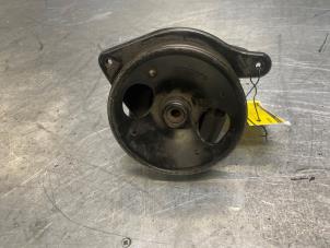 Gebruikte Servopomp Volvo S60 I (RS/HV) 2.4 D5 20V Prijs € 25,00 Margeregeling aangeboden door Poolman autodemontage