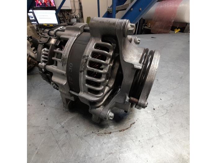 Gebruikte Dynamo Mercedes A (W176) 2.0 A-250 Turbo 16V Prijs € 250,00 Margeregeling aangeboden door Poolman autodemontage