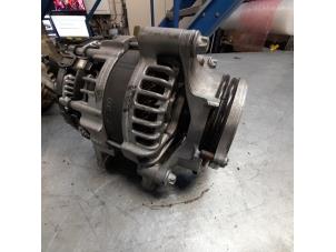 Gebruikte Alternator Mercedes A (W176) 2.0 A-250 Turbo 16V Prijs € 250,00 Margeregeling aangeboden door Poolman autodemontage
