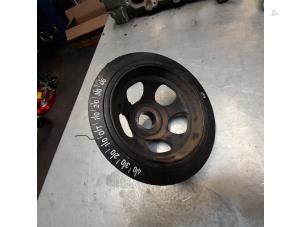 Gebruikte Krukas Poelie Mercedes CLK (C209) 1.8 200 K 16V Prijs € 30,00 Margeregeling aangeboden door Poolman autodemontage