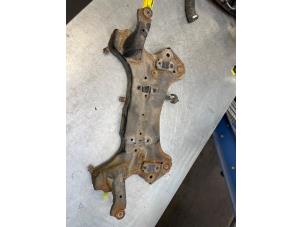 Gebruikte Subframe Kia Carens IV (RP) 1.7 CRDi 16V Prijs € 150,00 Margeregeling aangeboden door Poolman autodemontage