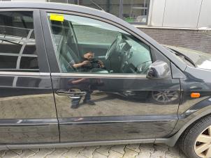 Gebruikte Portier 4Deurs rechts-voor Ford Fusion 1.4 16V Prijs € 50,00 Margeregeling aangeboden door Poolman autodemontage