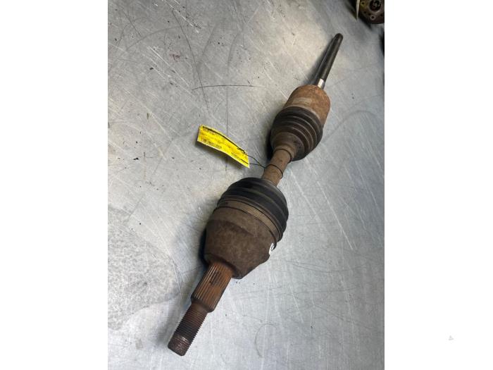 Gebruikte Steekas rechts-voor Dodge Nitro 2.8 CRD 16V 4x2 Prijs € 75,00 Margeregeling aangeboden door Poolman autodemontage