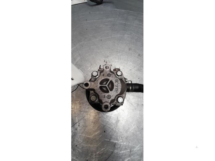 Gebruikte Servopomp Citroen C-Crosser 2.4 16V Prijs € 40,00 Margeregeling aangeboden door Poolman autodemontage