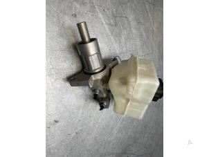 Gebruikte Hoofdremcilinder BMW X1 (E84) sDrive 20i 2.0 16V Twin Power Turbo Prijs € 40,00 Margeregeling aangeboden door Poolman autodemontage