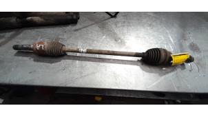 Gebruikte Aandrijfas links-achter Ford Kuga II (DM2) 2.0 TDCi 16V 140 4x4 Prijs € 75,00 Margeregeling aangeboden door Poolman autodemontage