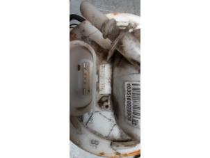 Gebruikte Tank element Pomp Volkswagen Passat CC (357) 2.0 TSI 16V Prijs € 75,00 Margeregeling aangeboden door Poolman autodemontage