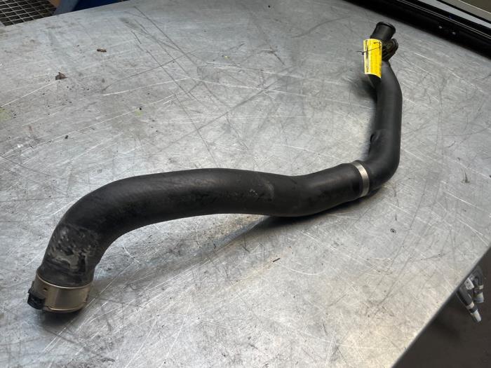 Gebruikte Intercooler Slang Mitsubishi Eclipse Cross (GK/GL) 1.5 Turbo 16V 2WD Prijs € 50,00 Margeregeling aangeboden door Poolman autodemontage