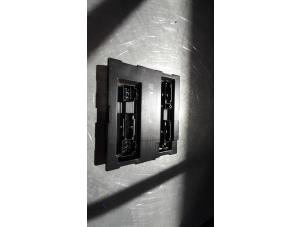 Gebruikte Computer Body Control Audi A4 Avant Quattro (B8) 2.0 TDI 16V Prijs € 35,00 Margeregeling aangeboden door Poolman autodemontage