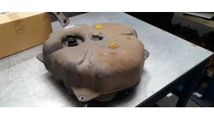 Gebruikte Tank adblue Mercedes E Estate (S212) E-350 CDI BlueTEC 3.0 V6 24V 4-Matic Prijs € 100,00 Margeregeling aangeboden door Poolman autodemontage