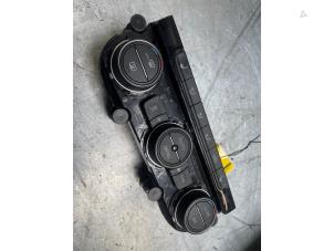 Gebruikte Chaufage Bedieningspaneel Volkswagen Passat Alltrack (3G5) 2.0 TDI BiTurbo 16V 4Motion Prijs € 50,00 Margeregeling aangeboden door Poolman autodemontage