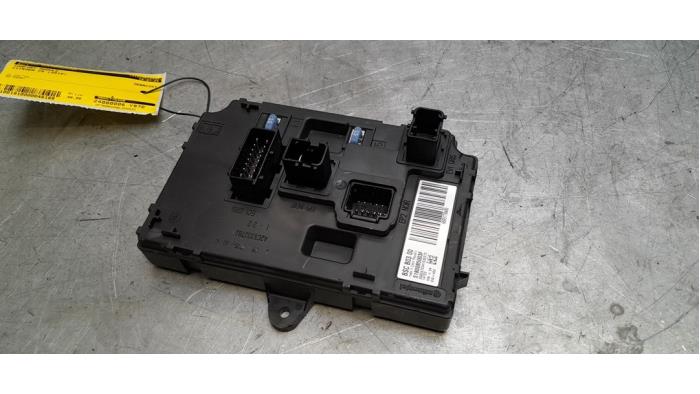 Gebruikte Comfort Module Citroen C5 III Berline (RD) 2.0 HDiF 16V 160 Prijs € 40,00 Margeregeling aangeboden door Poolman autodemontage