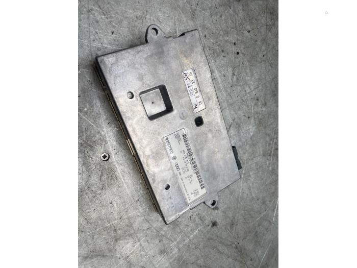 Gebruikte Telefoon Module Audi A6 (C6) 2.4 V6 24V Prijs € 50,00 Margeregeling aangeboden door Poolman autodemontage