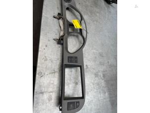 Gebruikte Dashboard deel Audi A6 (C6) 2.4 V6 24V Prijs € 30,00 Margeregeling aangeboden door Poolman autodemontage