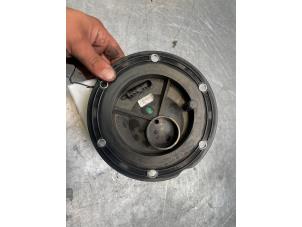 Gebruikte Benzinepomp Mercedes S (W221) 3.5 S-350 24V Prijs € 75,00 Margeregeling aangeboden door Poolman autodemontage