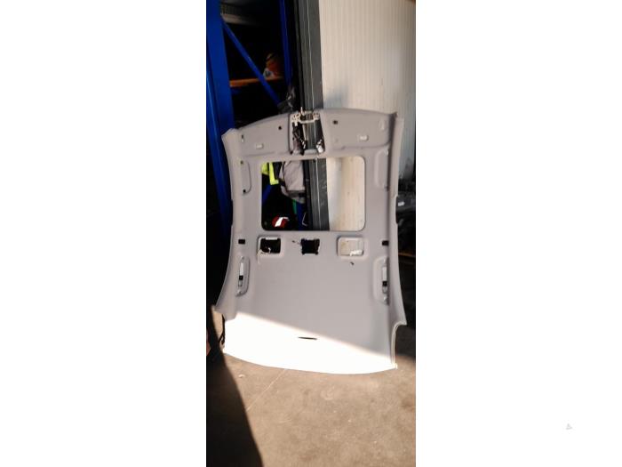 Gebruikte Hemelbekleding Mercedes S (W221) 3.5 S-350 24V Prijs € 50,00 Margeregeling aangeboden door Poolman autodemontage