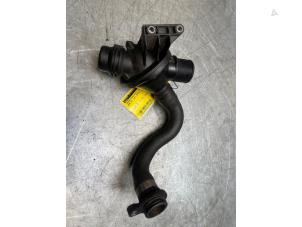 Gebruikte Thermostaathuis BMW X1 (E84) sDrive 20i 2.0 16V Twin Power Turbo Prijs € 40,00 Margeregeling aangeboden door Poolman autodemontage