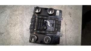 Gebruikte Kachel Bedieningspaneel Volvo V60 I (FW/GW) 2.0 D2 Geartronic 16V Prijs € 50,00 Margeregeling aangeboden door Poolman autodemontage