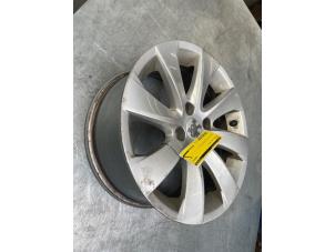 Gebruikte Velg Peugeot 308 (4A/C) 1.4 VTI 16V Prijs € 40,00 Margeregeling aangeboden door Poolman autodemontage