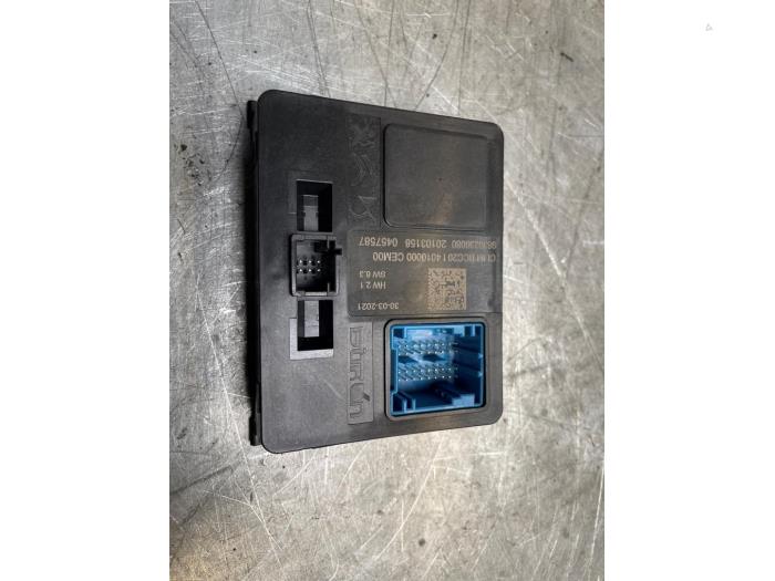Gebruikte Koelvin module Peugeot 2008 (UD/UK/UR/US/UX) 1.2 VTi 12V PureTech 130 Prijs € 40,00 Margeregeling aangeboden door Poolman autodemontage
