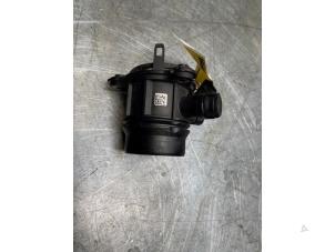 Gebruikte Luchtmassameter Mini Mini (F56) 1.5 12V Cooper Prijs € 30,00 Margeregeling aangeboden door Poolman autodemontage