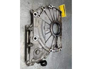 Gebruikte Distributiedeksel Mini Mini (F56) 1.5 12V Cooper Prijs € 40,00 Margeregeling aangeboden door Poolman autodemontage