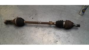 Gebruikte Steekas links-achter Opel Antara (LA6) 2.4 16V 4x4 Prijs € 30,00 Margeregeling aangeboden door Poolman autodemontage