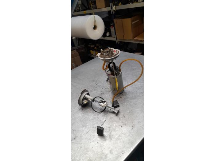 Gebruikte Tank element Pomp Opel Antara (LA6) 2.4 16V 4x4 Prijs € 50,00 Margeregeling aangeboden door Poolman autodemontage