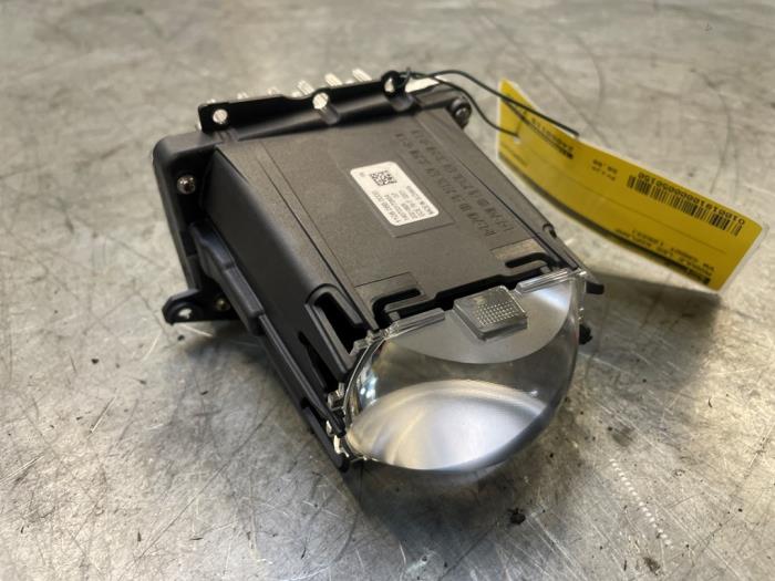 Gebruikte Module LED koplamp Volkswagen Caddy IV 2.0 TDI 102 Prijs € 50,00 Margeregeling aangeboden door Poolman autodemontage