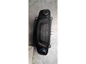 Gebruikte Kachel Bedieningspaneel Ford B-Max (JK8) 1.0 EcoBoost 12V 100 Prijs € 30,00 Margeregeling aangeboden door Poolman autodemontage