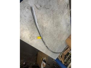 Gebruikte Daklijst links Tesla Model 3 Long Range AWD 75 kWh Prijs € 50,00 Margeregeling aangeboden door Poolman autodemontage