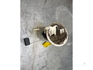 Gebruikte Tank element Pomp Ford Usa Mustang VI Fastback 5.0 GT Ti-VCT V8 32V Prijs € 75,00 Margeregeling aangeboden door Poolman autodemontage