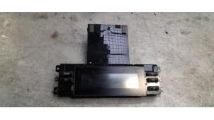 Gebruikte Display Interieur Volvo XC70 (BZ) 3.2 24V AWD Prijs € 50,00 Margeregeling aangeboden door Poolman autodemontage