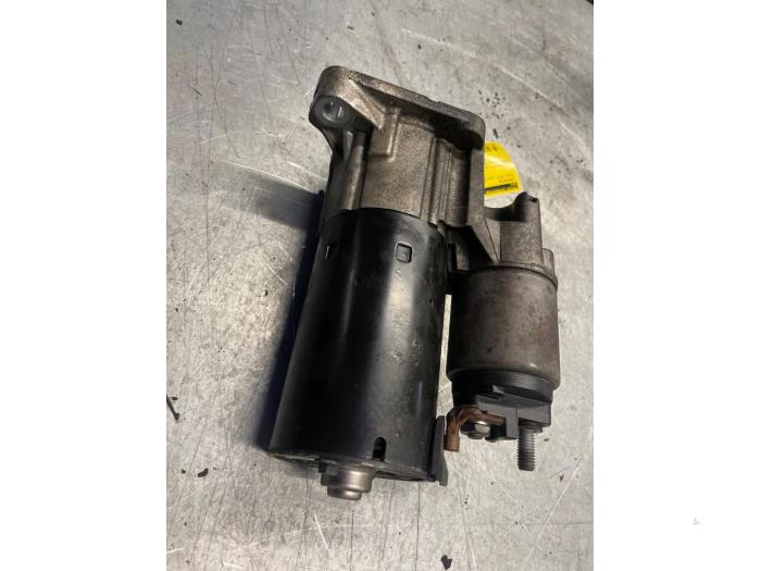Gebruikte Startmotor Volvo XC70 (BZ) 3.2 24V AWD Prijs € 40,00 Margeregeling aangeboden door Poolman autodemontage
