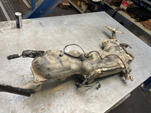 Gebruikte Adblue tank Toyota Hilux V/VI 2.4 D4D-F 16V 4x4 Prijs € 423,50 Inclusief btw aangeboden door Poolman autodemontage