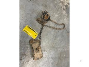 Gebruikte Ophangmechaniek reservewiel Toyota Hilux V/VI 2.4 D4D-F 16V 4x4 Prijs € 60,50 Inclusief btw aangeboden door Poolman autodemontage