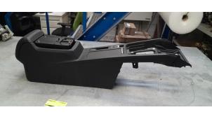 Gebruikte Middenconsoles Volkswagen Passat Variant (3G5) 2.0 TDI 16V 190 4Motion Prijs € 50,00 Margeregeling aangeboden door Poolman autodemontage