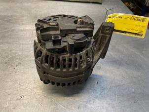 Gebruikte Dynamo Volvo V70 (SW) 2.4 D5 20V Prijs € 40,00 Margeregeling aangeboden door Poolman autodemontage