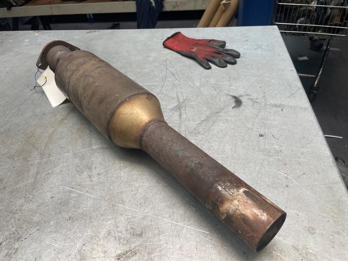 Katalysator van een Volvo V70 (SW) 2.4 D5 20V 2005