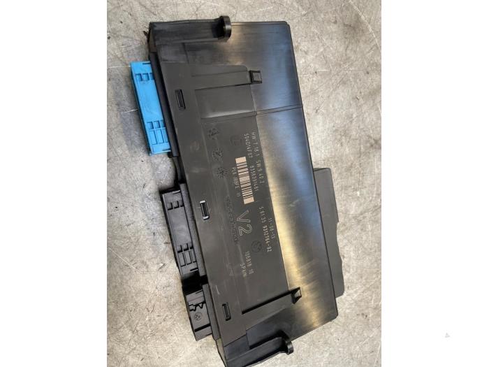 Gebruikte Bodycontrol Module BMW 5 serie (F10) 535i 24V TwinPower Turbo Prijs € 50,00 Margeregeling aangeboden door Poolman autodemontage