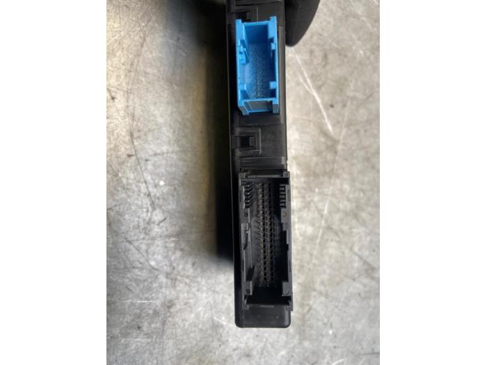 Gateway module van een BMW 5 serie (F10) 535i 24V TwinPower Turbo 2015