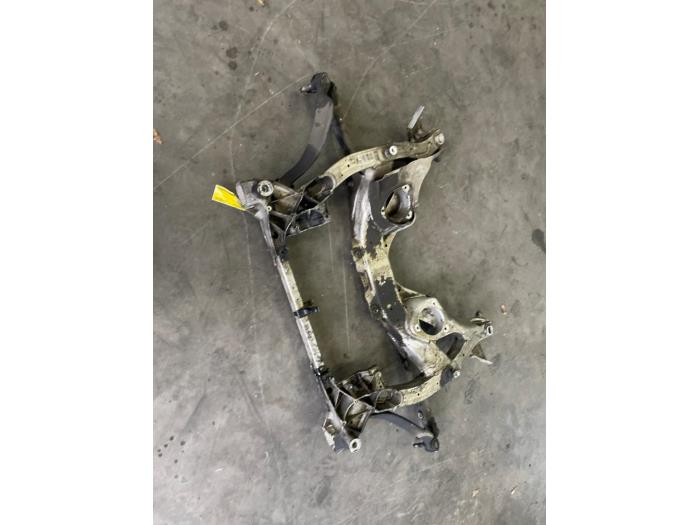 Gebruikte Subframe BMW 5 serie (F10) 535i 24V TwinPower Turbo Prijs € 75,00 Margeregeling aangeboden door Poolman autodemontage