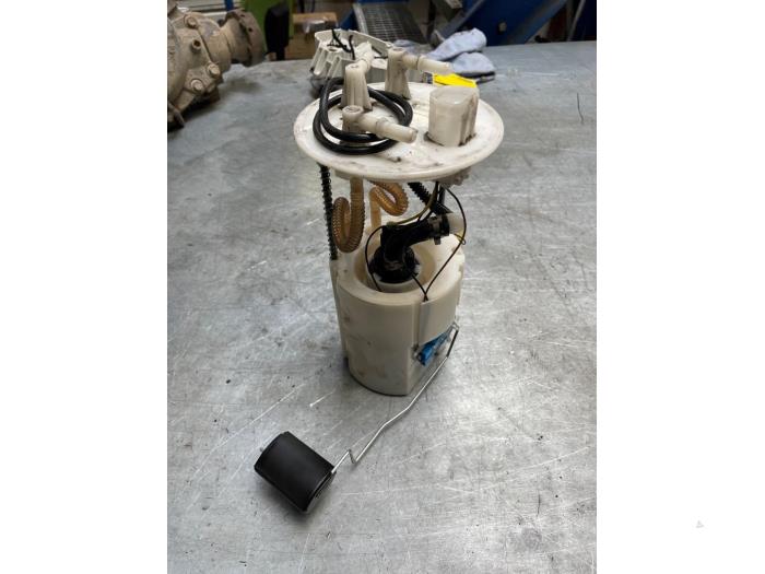 Gebruikte Tank element Pomp Kia Sorento II (XM) 2.2 CRDi 16V VGT 4x2 Prijs € 50,00 Margeregeling aangeboden door Poolman autodemontage